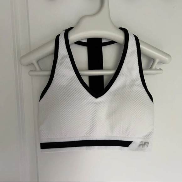 New  balance sports bra size S - Picture 2 of 5